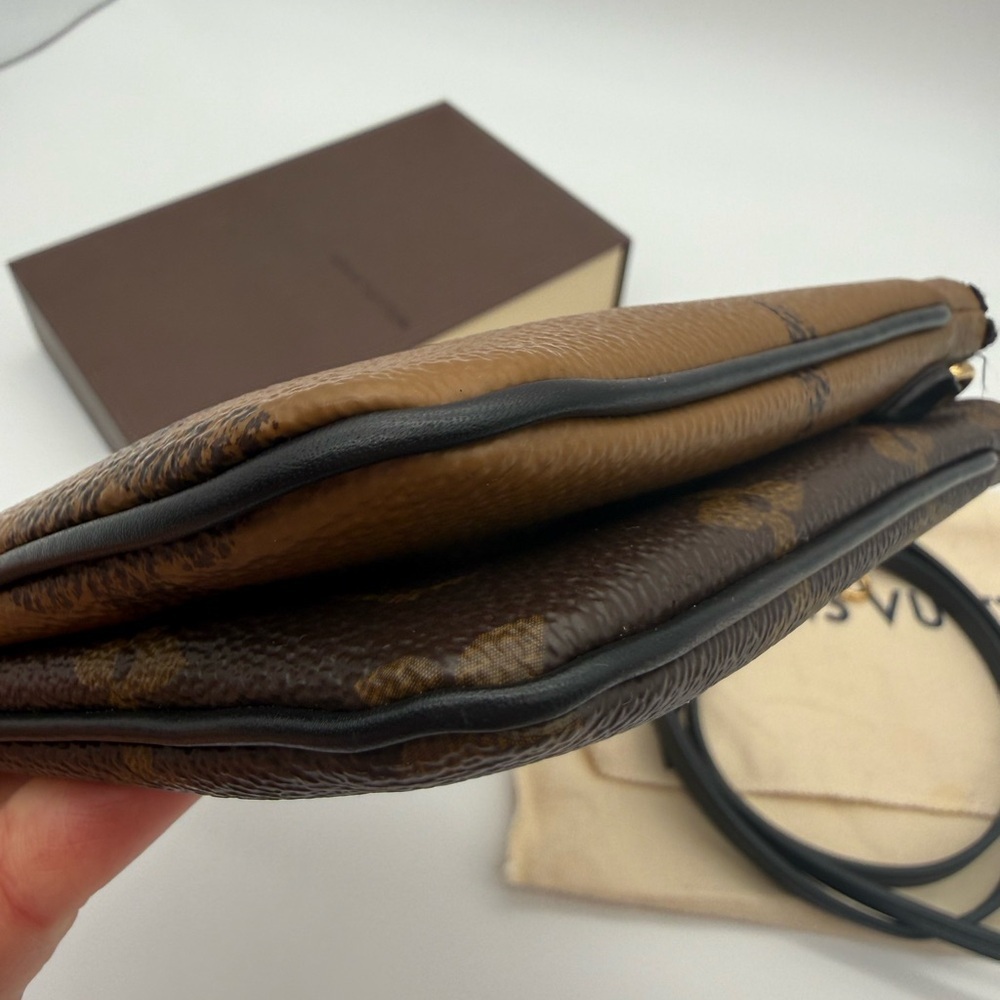 Louis Vuitton Reverse Giant Double Zip Pochette - Picture 6 of 16